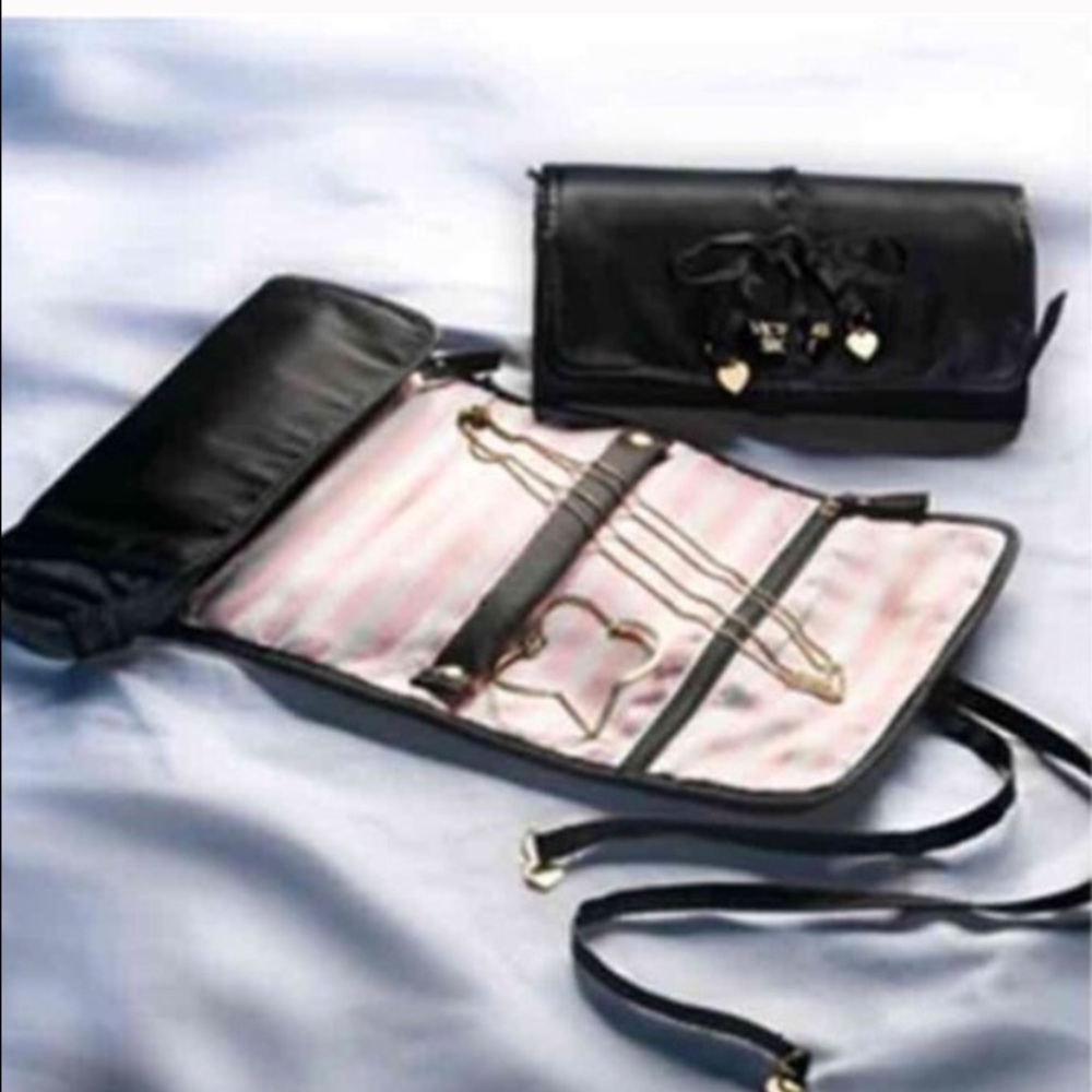 New VS jewelry case